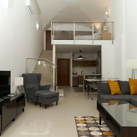 Apartamento Turistico Centro Monumental -- Caces מראה חיצוני תמונה