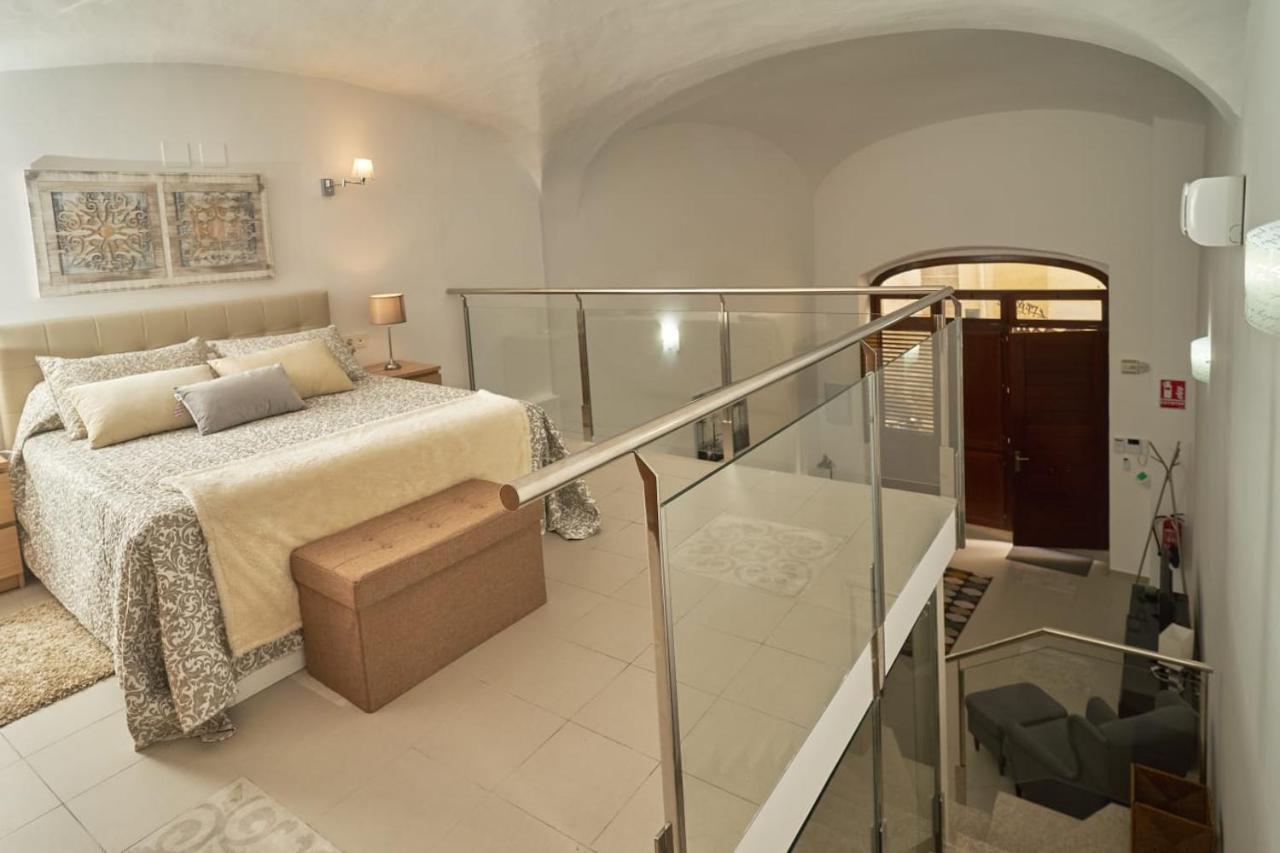 Apartamento Turistico Centro Monumental -- Caces מראה חיצוני תמונה